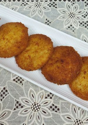 A picture of Bread Kachori.