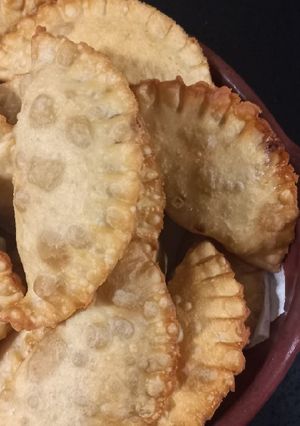 Una foto de Empanadas fritas de jurel crujientes