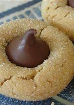 A picture of Peanut Blossom Cookies.