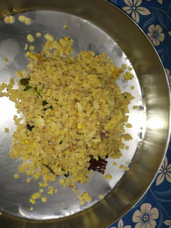 சிகப்பு அவுல் உப்புமா(red aval upma recipe in tamil) செய்முறை முக்கிய புகைப்படம்