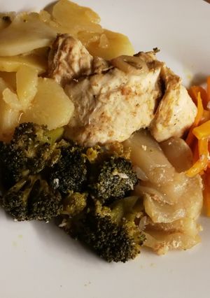 Alufóliában sült zöldségek csirkemellel recept fotója