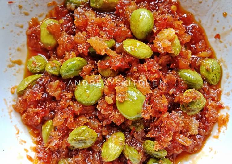 makanan Sambal Petai Ebi yang Enak Banget