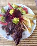 Ensalada de betarraga con bistekc