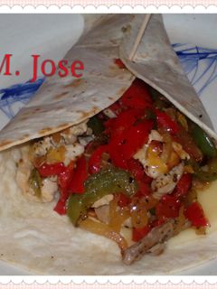Una foto de Tortita rellena de ternera con pimientos