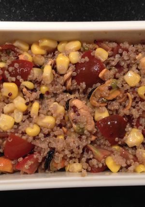 Foto principal de Ensalada quinoa con mejillones en escabeche+tomate cherry+maíz