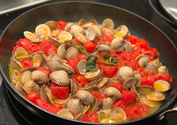 Steps to Make Quick Cockles, mini tomatoes, pasta