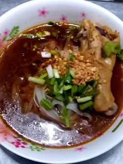 รูปของ วุ้นเส้นต้มยำน่องไก่