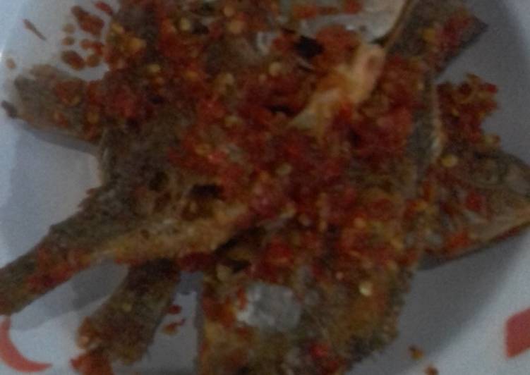 Bumbu memasak Sambal lado ikan mujair Lezat