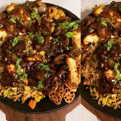 Chilli paneer sizzler A picture of Chilli paneer sizzler.