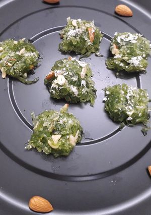 लौकी की बर्फी(lauki ki barfi recipe in hindi) रेसिपी मुख्य फोटो