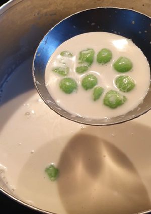 A picture of Glutinous Rice Balls in Sweetened Coconut Milk.