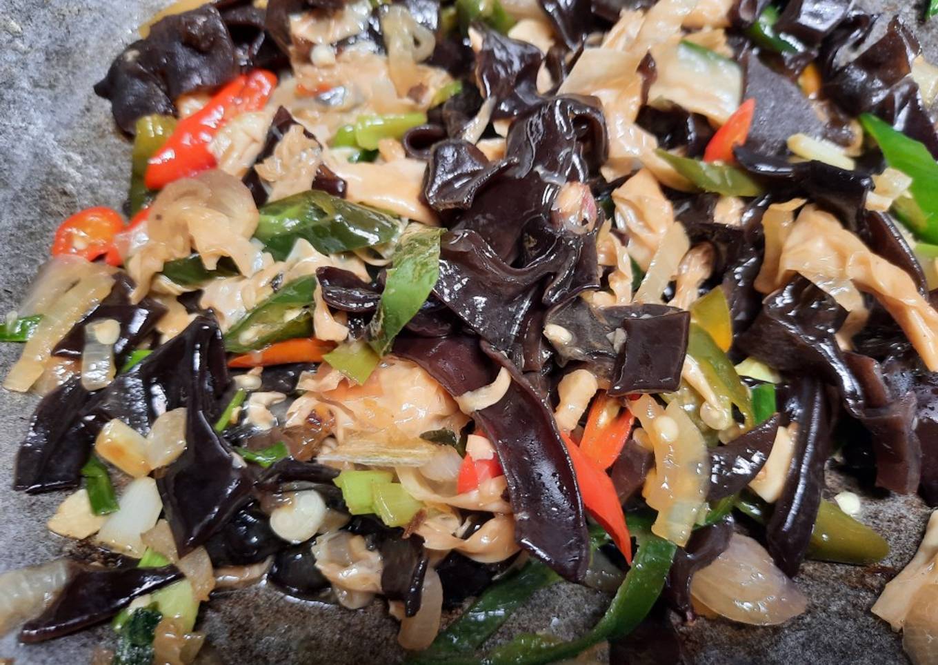 Tumis Jamur Kuping dan Kembang Tahu