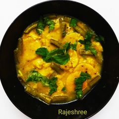 A picture of Guvar Dhokli.
