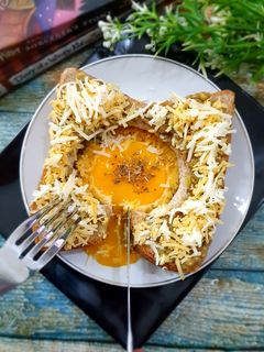 Foto resep Roti Panggang Telur Krim Alpukat