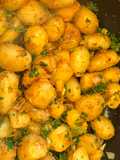 Batata Harra 🌶️ Würzige Kartoffeln aus Libanon und Syrien [Vegan]