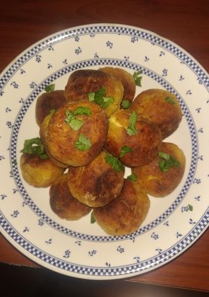Una foto de Bolitas de plátano maduro con queso