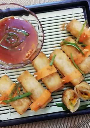 A picture of Chatpate one bite roll.