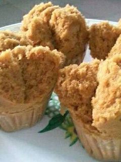 Qattiq porno videolarni tomosha qiling Kelajakdan mehmon yalangoch Elis