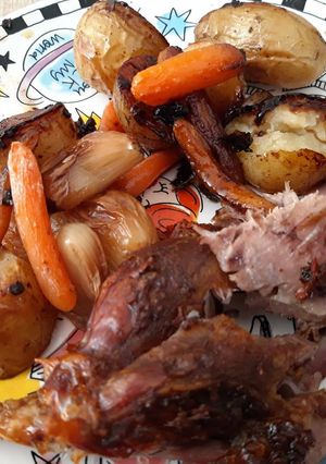 Une photo de Épaule d'agneau confite
