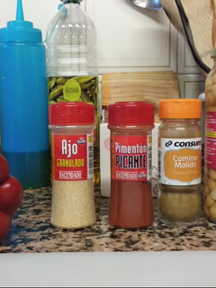 Una foto de Hummus de pimiento rojo