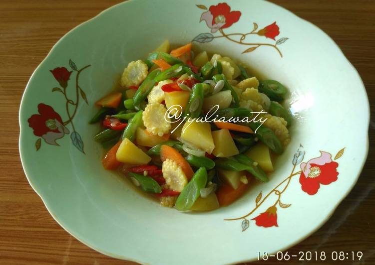 Cara Menyiapkan Tumis Buncis Ceria, Enak