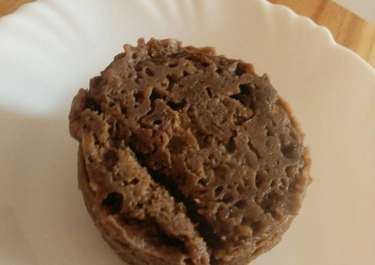 Bolo de caneca de coco e cacau