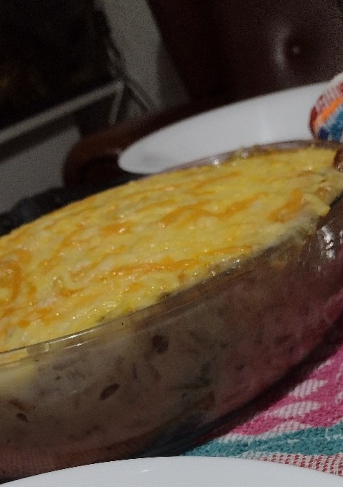 Una foto de Patatas fritas con salsa de atún