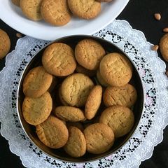 A picture of Eggless Peanut Butter Cookies.