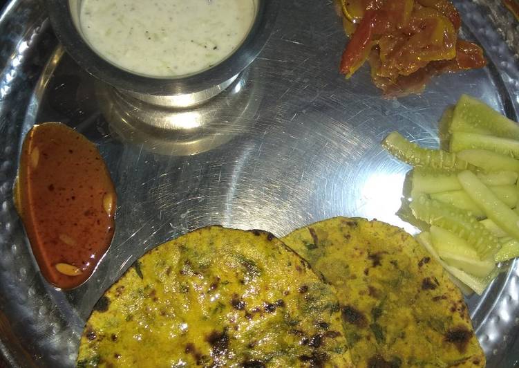 Methi ke parathe/ dhebhre