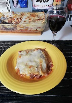 Una foto de Lasagna dominguera