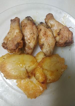 Una foto de Alitas de pollo adobadas al horno