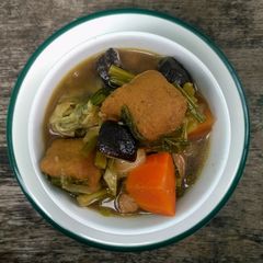 A picture of Stewed Mixed Vegetable with Textured Soy Meat and Tofu Soup.