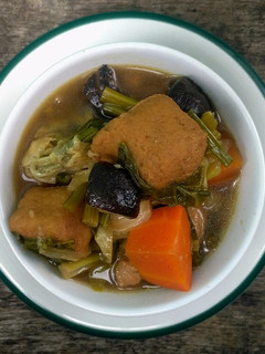 A picture of Stewed Mixed Vegetable with Textured Soy Meat and Tofu Soup.