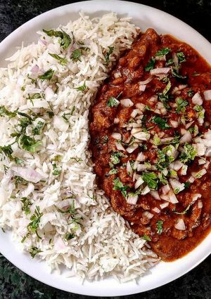 A picture of Punjabi style rajma masala with rice recipe.