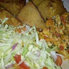 A picture of Awara with Eggsauce nd Veg...