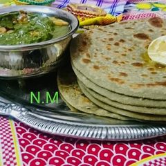 A picture of Sarson_ka_Saag#Bajry_ki_Roti.