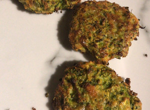 Una foto de Nuggets de brócoli con queso