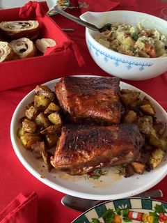 Una foto de Costillas de cerdo asadas con salsa BBQ