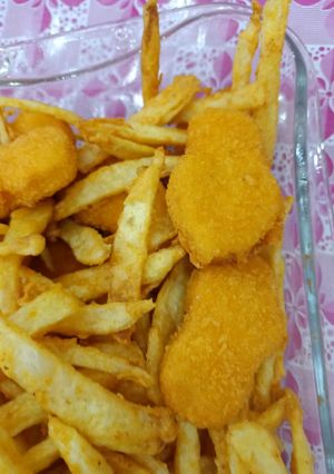 A picture of Crispy crunchy fries.