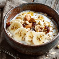 A picture of Banana & Yogurt Porridge for Suhoor 🌙🍌.