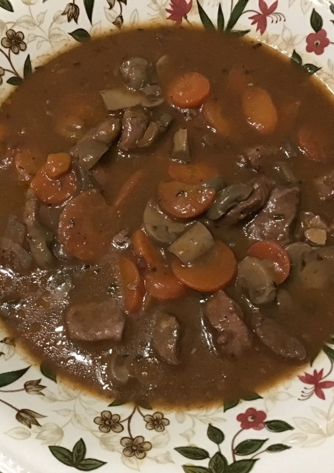 Una foto de Cabezada de cerdo a la bourguignon