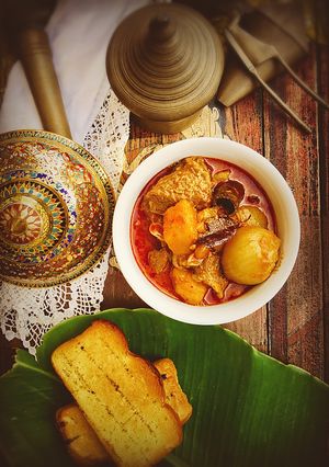 A picture of Beef Massaman Curry.