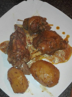 Una foto de Cochinillo con la bolsa a la barbacoa en la olla GM g