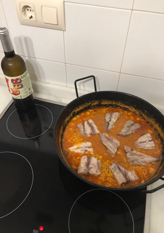 Una foto de Arroz meloso de atún fresco