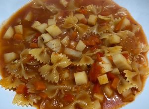 Una foto de Guiso veggie de fideos