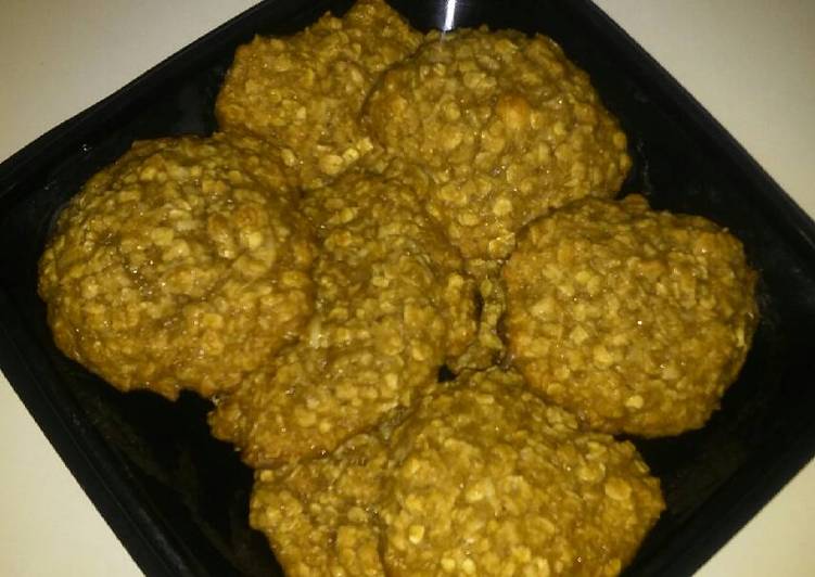 Steps to Make Quick Oatmeal &amp; Coconut Cookies