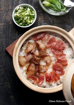 A picture of Clay Pot Rice.