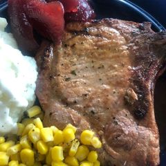 A picture of Ranch pork chops.