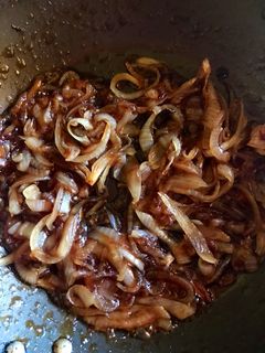 Una foto de Cebolla caramelizada ✅