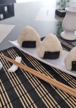 Una foto de Onigiris